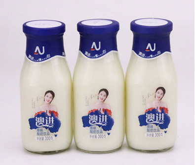 澳進(jìn)玻璃瓶酸奶飲品.png